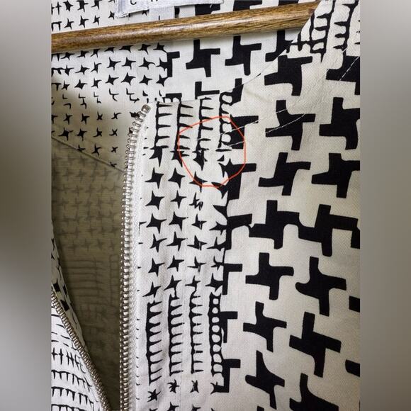 Cabi Coupe Bomber #931 Short Sleeve Black and Cream Abstract Zip Jacket Size L - Picture 6 of 14